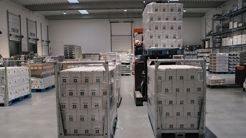 SpaceInvader used as temporary shelving unit
