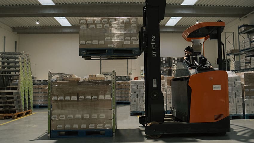 SpaceInvader stacks goods otherwise unstackable